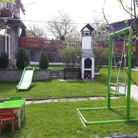 Вила Багрянови Dospat Bagian luar foto