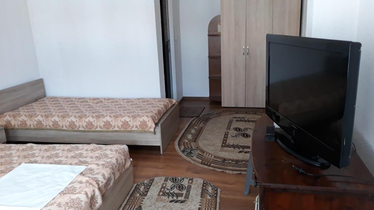 Вила Багрянови Dospat Bagian luar foto